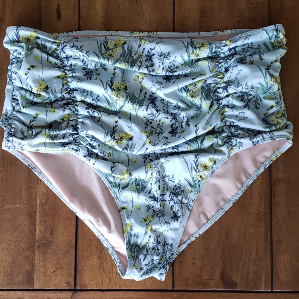 Kortini Jeane Maternity Bottoms